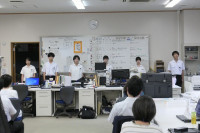 R7_1187048